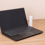 受信機はUSB 電源式で、電池切れの心配が不要 USB電源だから広がる設置自由度 USB受信機は角度を変えられるから電源ポートの向きを選びません。